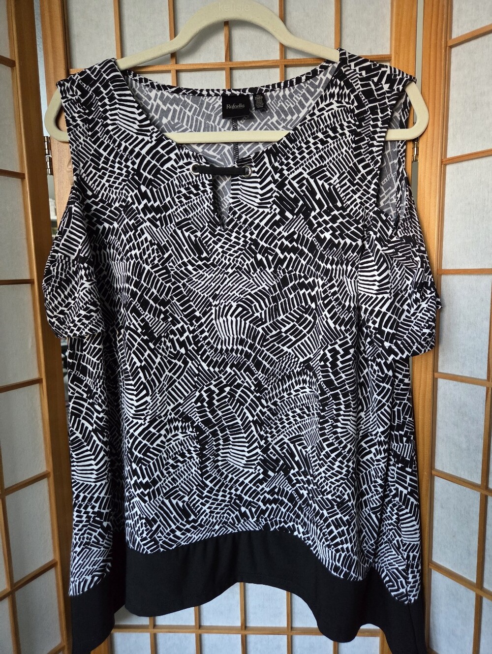 WOMENS RAFAELLA BLACK & WHITE STRETCH COLD SHOULDERS FLARE FLATTERING BLOUSE XL